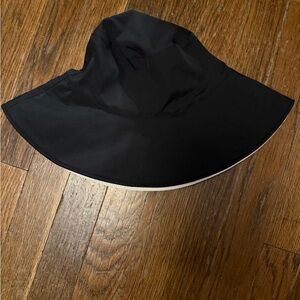 Shade & Shore Elegant White Hat